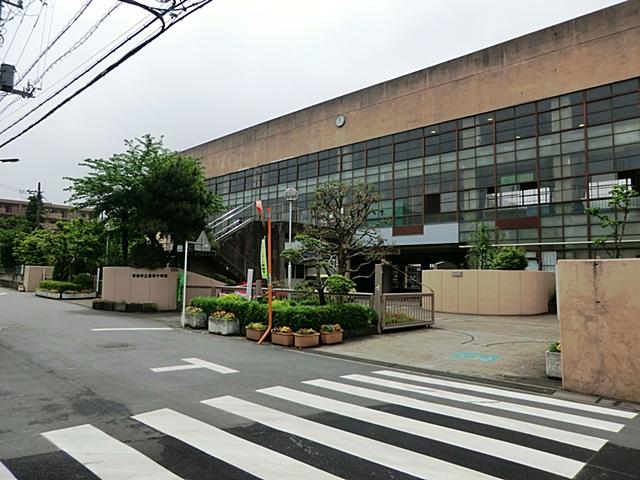 Junior high school. Soka 457m to stand Nitta junior high school