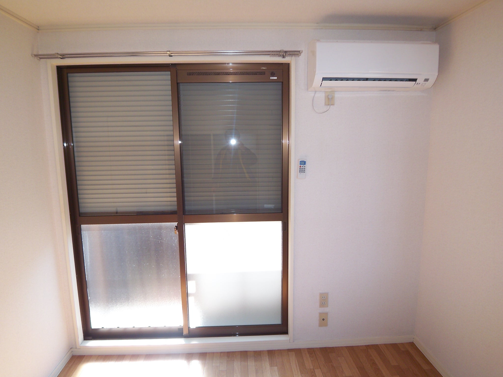 Other room space. Western-style 6 quires type