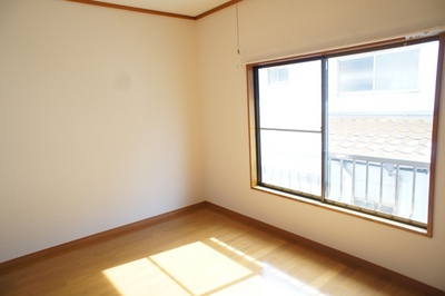 Living and room. Western-style rooms with large windows ☆