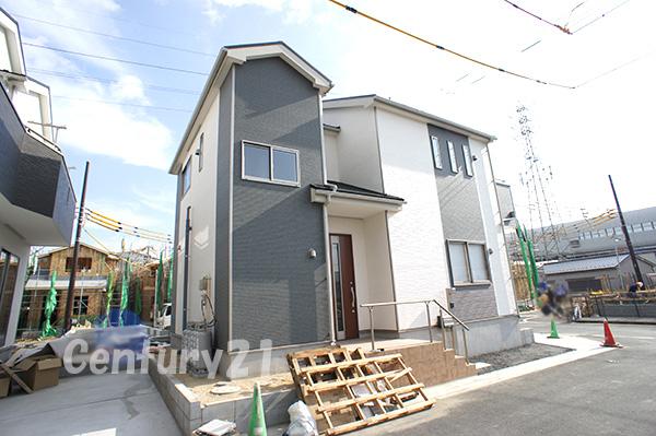 Local appearance photo. 1 Building