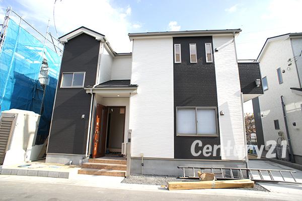 Local appearance photo. 5 Building