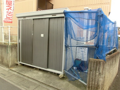 Other common areas. Garbage yard of resident-only is available on site!