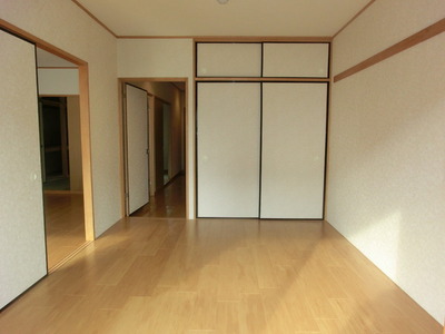 Living and room. Is a south-facing room bathed in bright sunshine. Immediately balcony behind