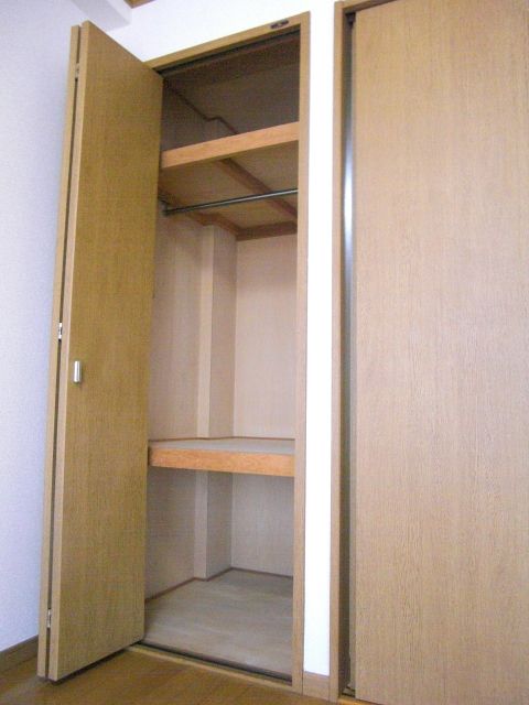 Receipt. Easy-to-use two-stage type of storage. 