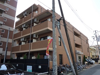 Building appearance. Auto-lock with