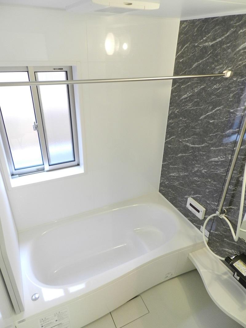 Bathroom. Calm bathroom leisurely sitz bath