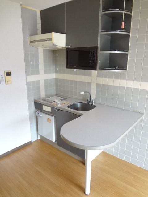 Kitchen. It's stylish counter kitchen ~