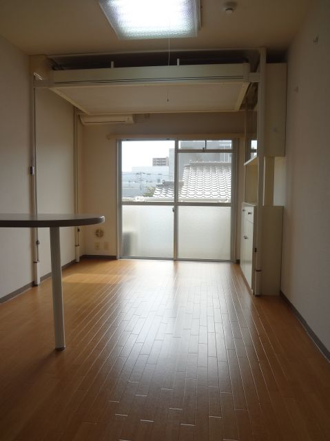 Living and room. It opens feeling is preeminent ~