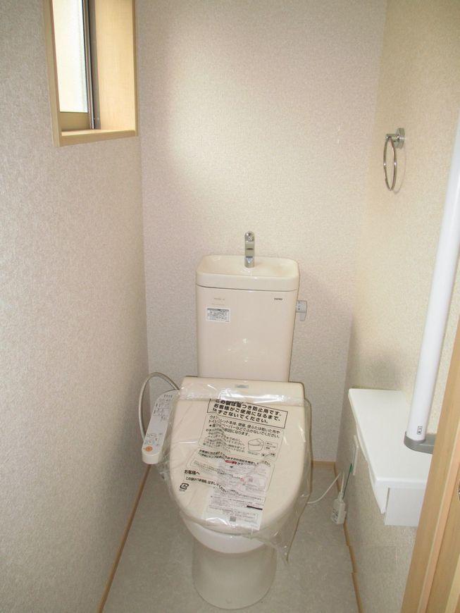 Toilet. Building 2 Bright toilet