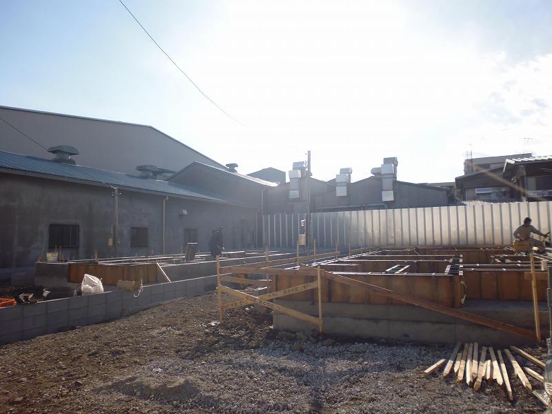 Local appearance photo. Local (12 May 2013) Shooting