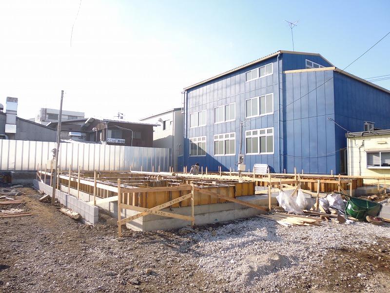 Local appearance photo. Local (12 May 2013) Shooting