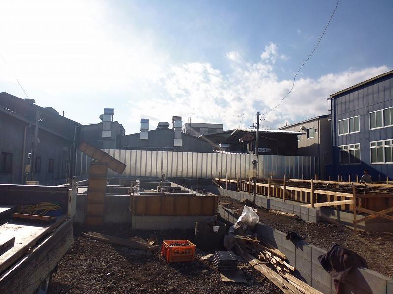 Local appearance photo. Local (12 May 2013) Shooting