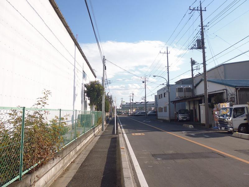 Local photos, including front road. Local (12 May 2013) Shooting