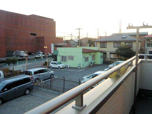 View photos from the dwelling unit. 4 Building The view from the second floor balcony