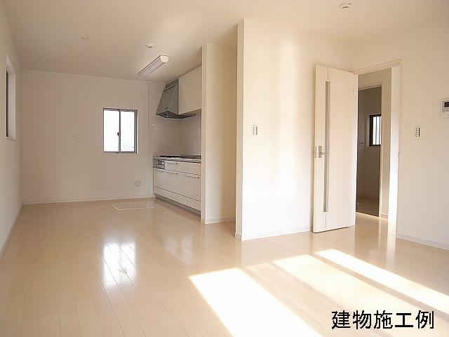 Same specifications photos (living). Same specifications