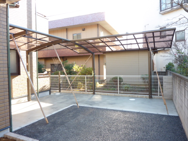 Other common areas. On-site bike yard (large Allowed ・ free)