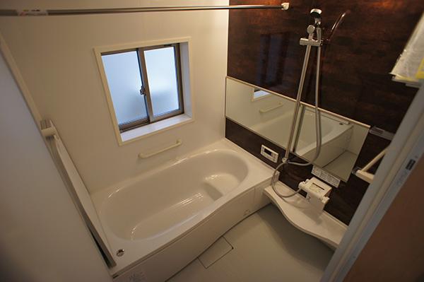 Bathroom. Indoor (10 May 2013) Shooting Building 2