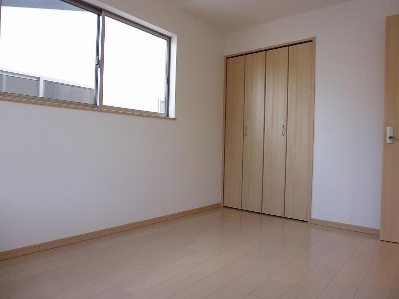 Non-living room. Indoor (11 May 2013) Shooting