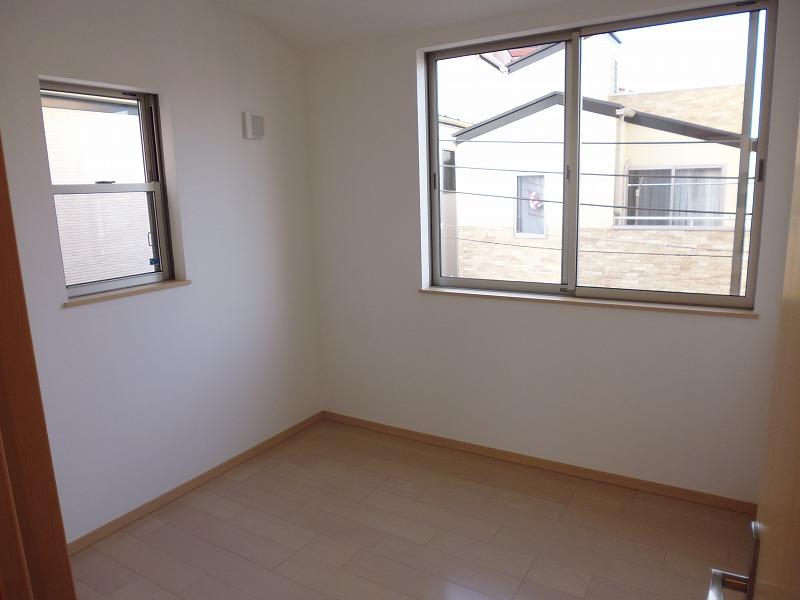 Non-living room. Indoor (11 May 2013) Shooting