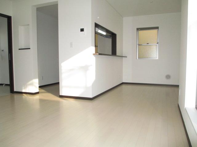 Living. 7 Building Living