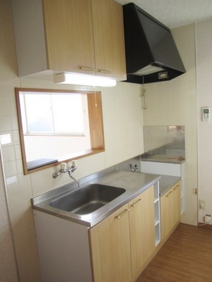Kitchen. It is a gas stove installation type