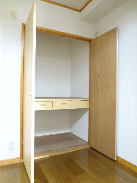 Receipt. The room also does not clutter if only this! 