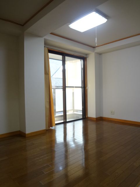 Living and room. It is perfect for the living room to the bedroom