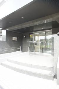 Washroom. Wash basin