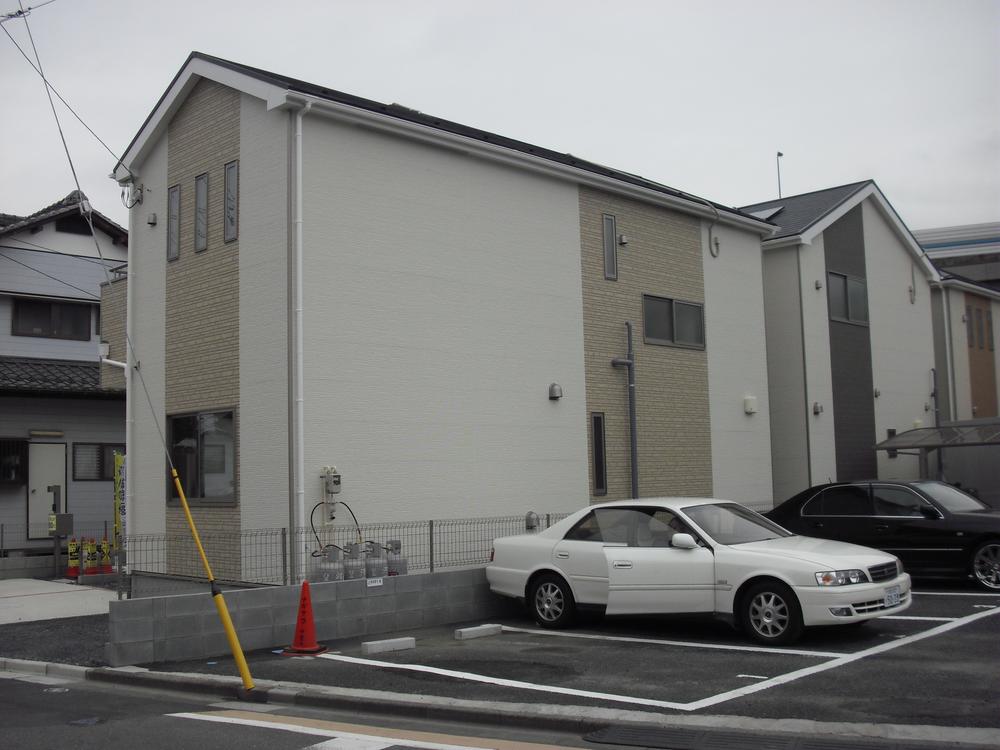 Local appearance photo. 6 Building Local (10 May 2013) Shooting