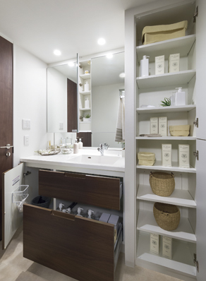 Washbasin of eccentricity bowl adoption, which can be used side-by-side two. Slide storage, such as and linen warehouse abundant storage also features