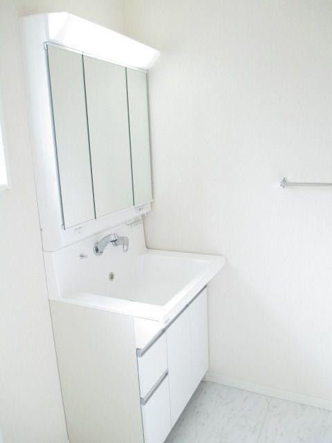 Same specifications photos (Other introspection)