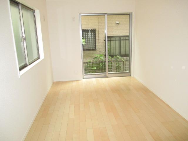 Same specifications photos (Other introspection)