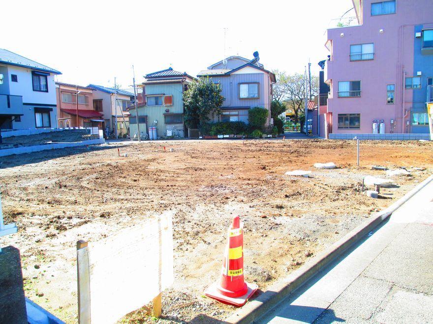 Local appearance photo. Local (10 May 2013) Shooting