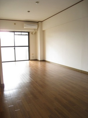 Living and room. It is air-conditioned in the Pledge LDK14