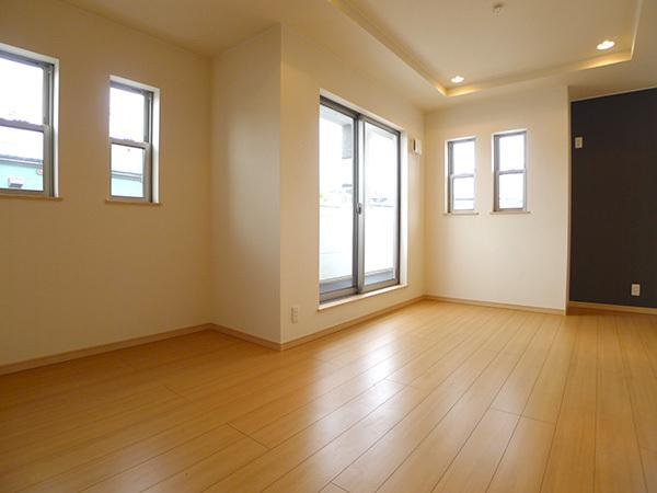 Living. Living was designed comfort and room is spacious 17.7-mat