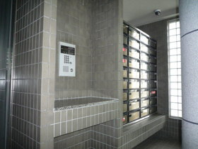 Entrance. auto lock ・ Mail with BOX