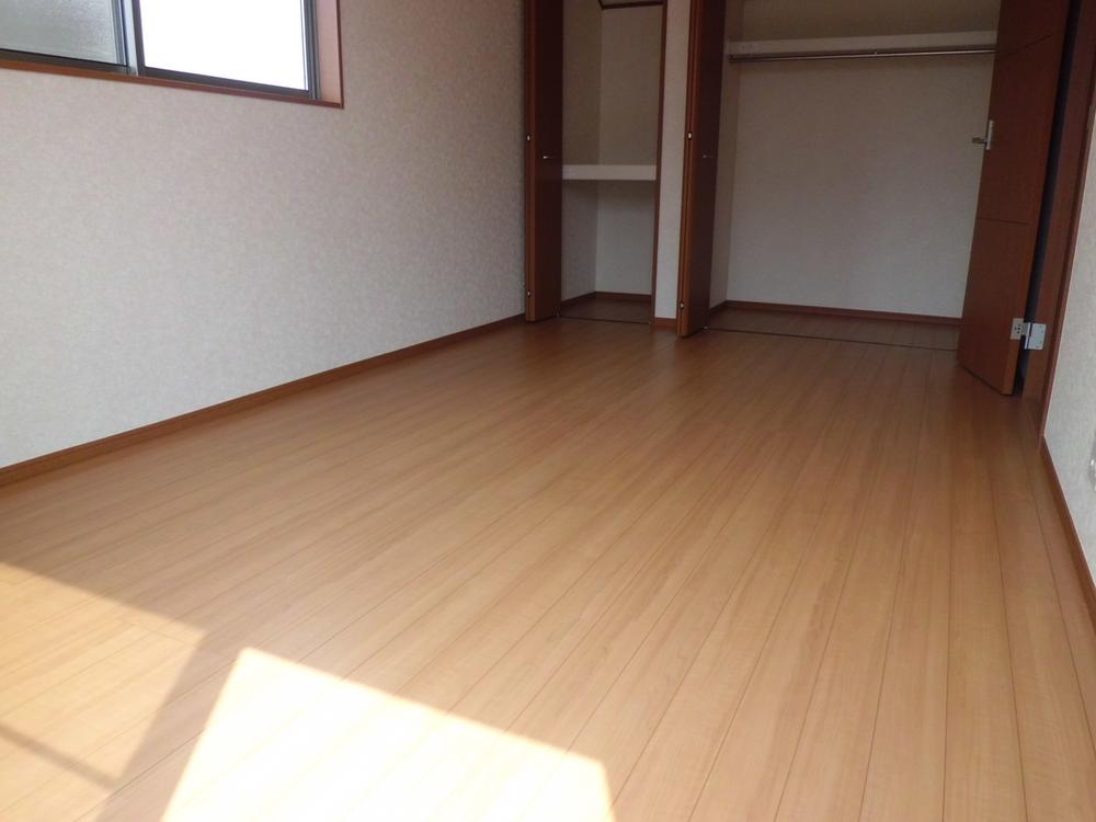 Same specifications photos (Other introspection)