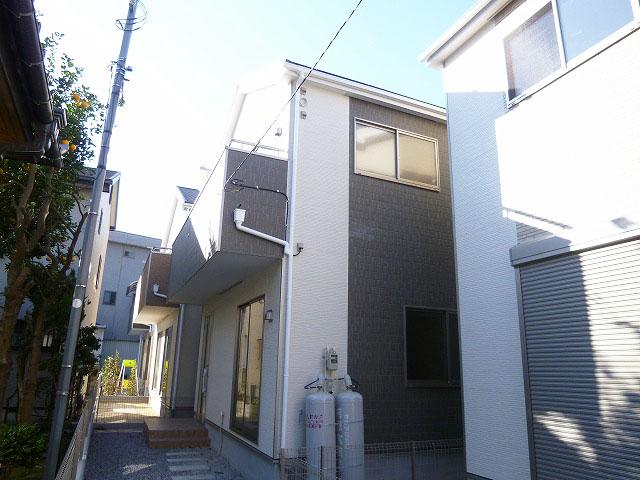 Local appearance photo. Indoor (12 May 2013) Shooting 5 Building