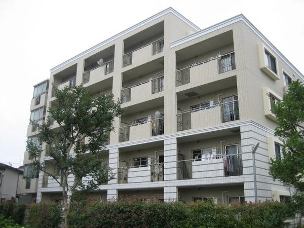 Other. auto lock There is a security camera peace of mind