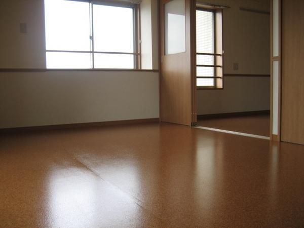 Other room space. Western-style 9 Pledge