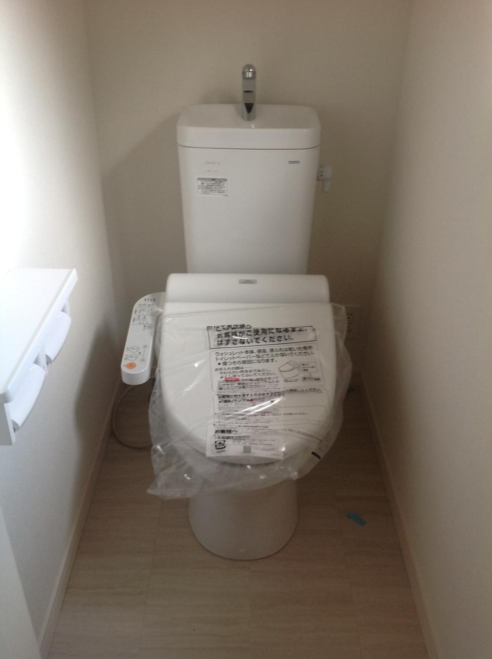 Toilet. Toilet (November 2013) Shooting