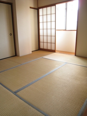 Living and room. A Japanese-style room is a lot of storage