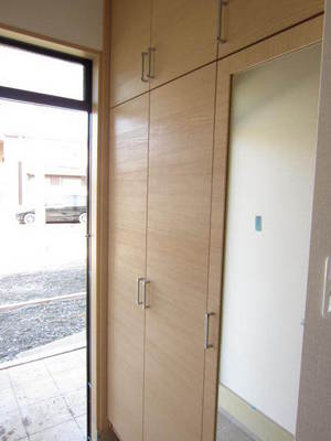 Entrance. It is a big shoes BOX