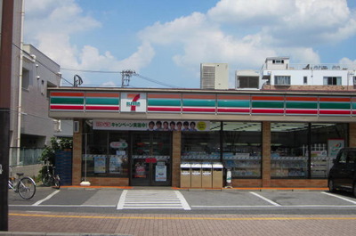 Convenience store. 328m to Seven-Eleven (convenience store)