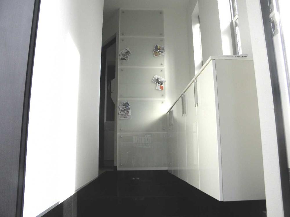 Other introspection. Indoor (February 2013) Shooting