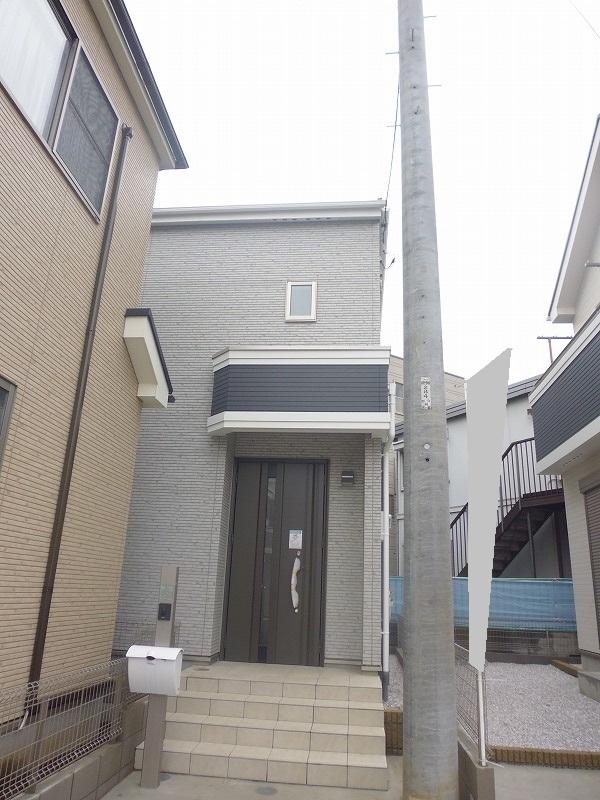 Local appearance photo. Local (12 May 2013) Shooting