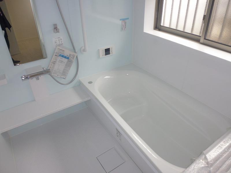 Bathroom. Indoor (12 May 2013) Shooting