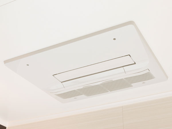 Bathing-wash room.  [Bathroom heating dryer] In addition to mold also suppression of the drying of the laundry. You can comfortably bathing throughout the year in heating and cold air function.