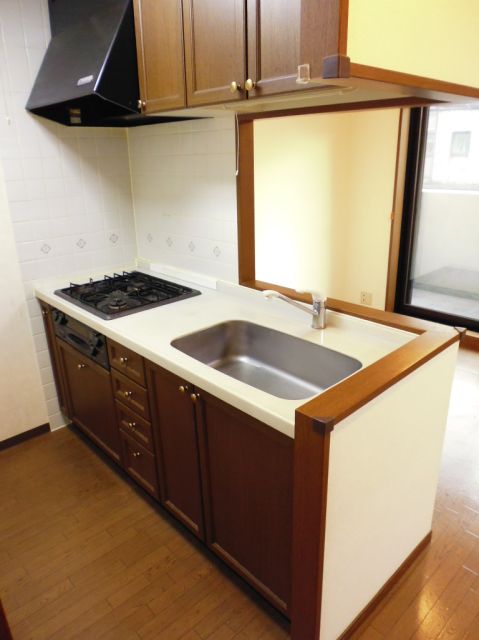 Kitchen. Easy-to-use system Kitchen! !