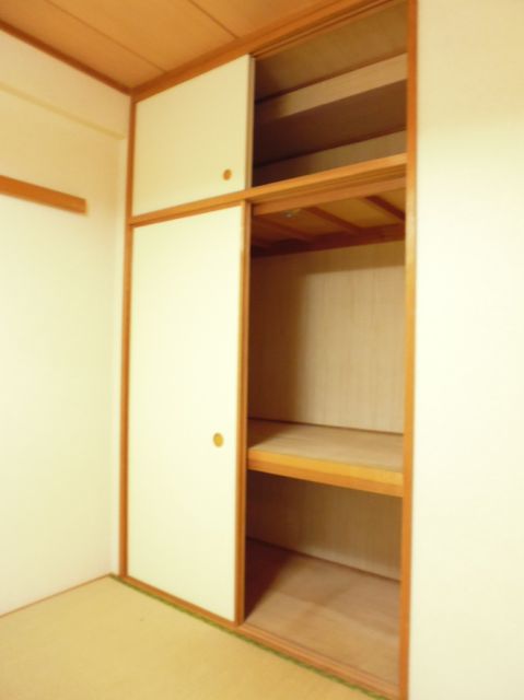 Receipt. It comes with large storage! !